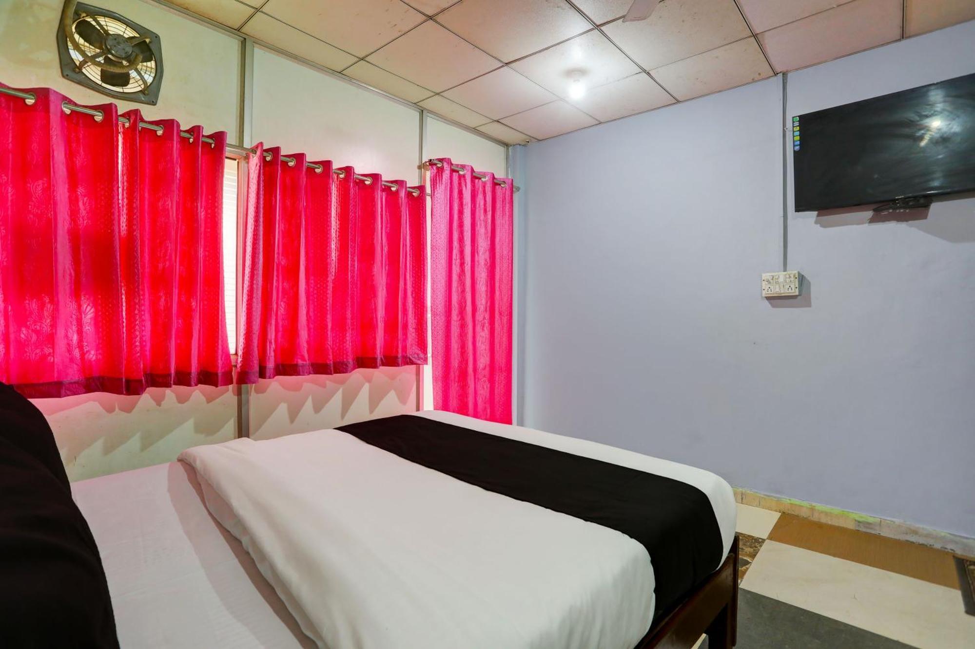 Collection O Harsh Hotel & Restaurant Bhiwadi エクステリア 写真