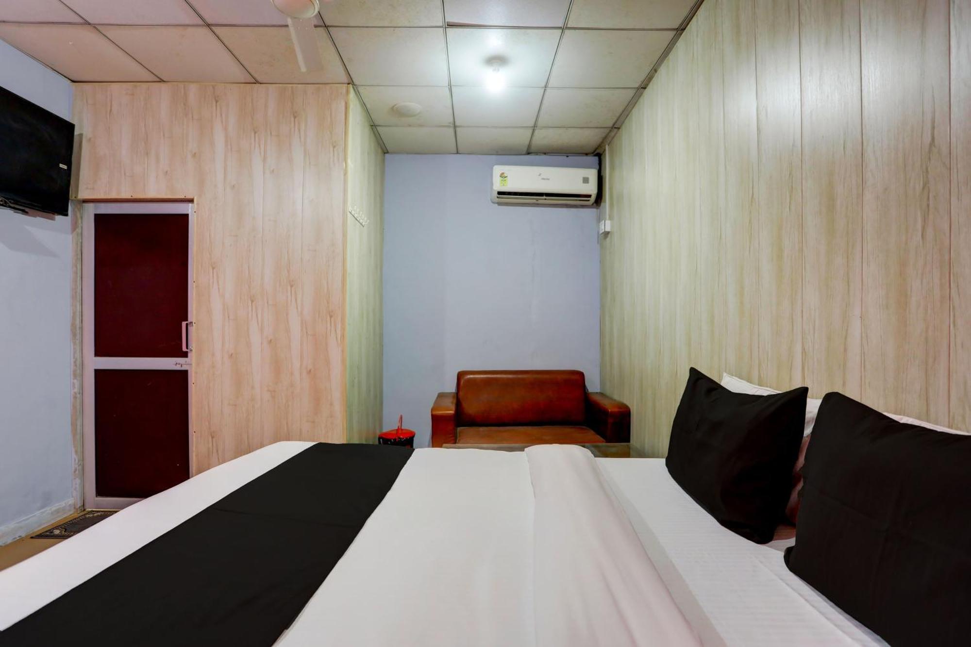 Collection O Harsh Hotel & Restaurant Bhiwadi エクステリア 写真