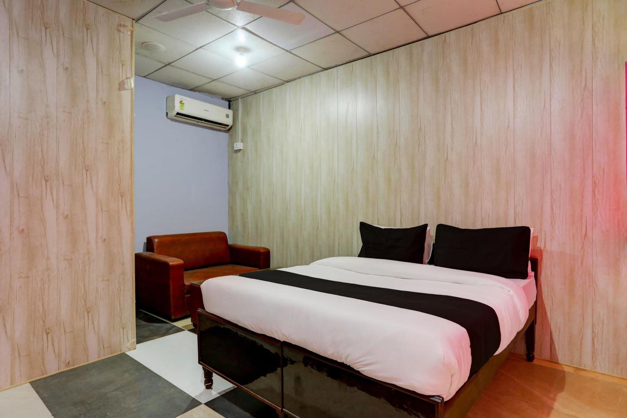Collection O Harsh Hotel & Restaurant Bhiwadi エクステリア 写真