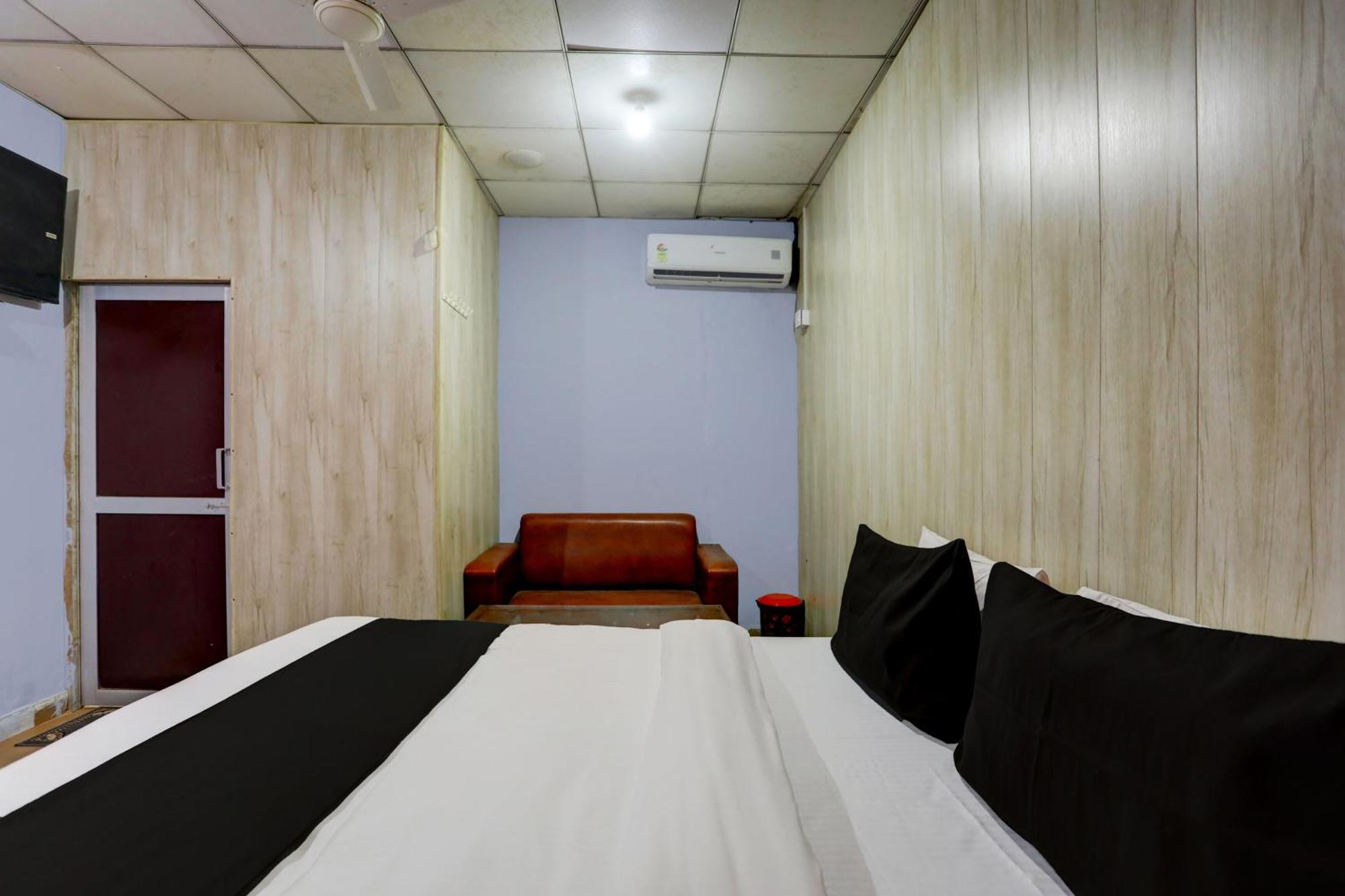 Collection O Harsh Hotel & Restaurant Bhiwadi エクステリア 写真