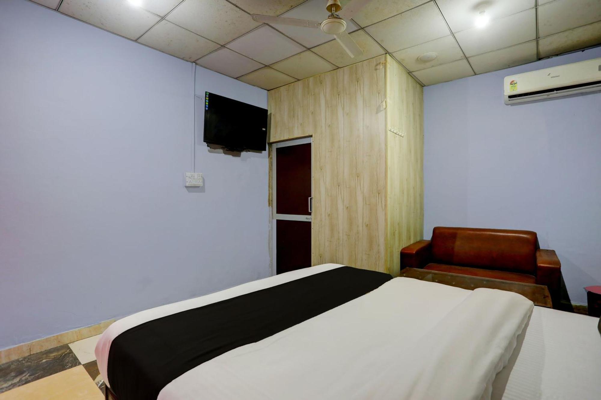 Collection O Harsh Hotel & Restaurant Bhiwadi エクステリア 写真